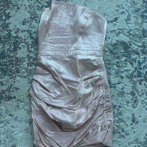 Chic Strapless Satin Dress in Light Pink
